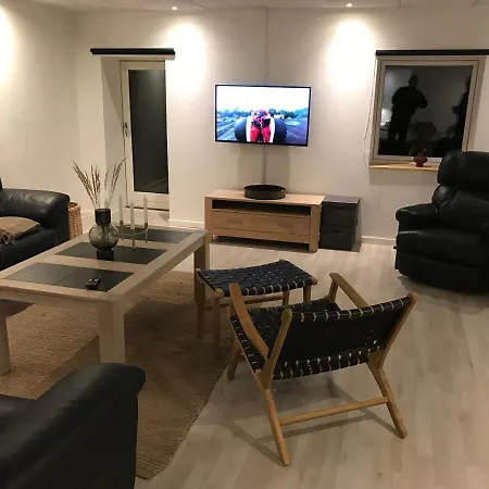 Hyggeligt Hus Lige Udenfor Ferienhaus